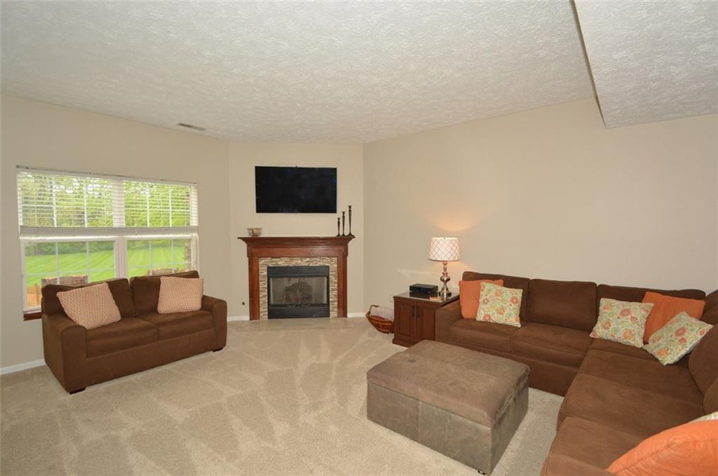 5401 Rippling Brook Way Carmel, IN 46033 - Photo 4 of 24 Gallery Image 4