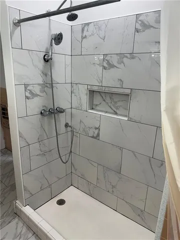 $1,950 | 1215 Valmont Street, New Orleans, LA 70115