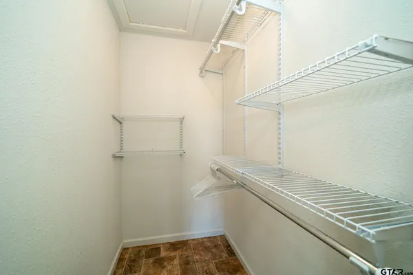 $449,990 | 4538 West Loop 281, Longview, TX 75604