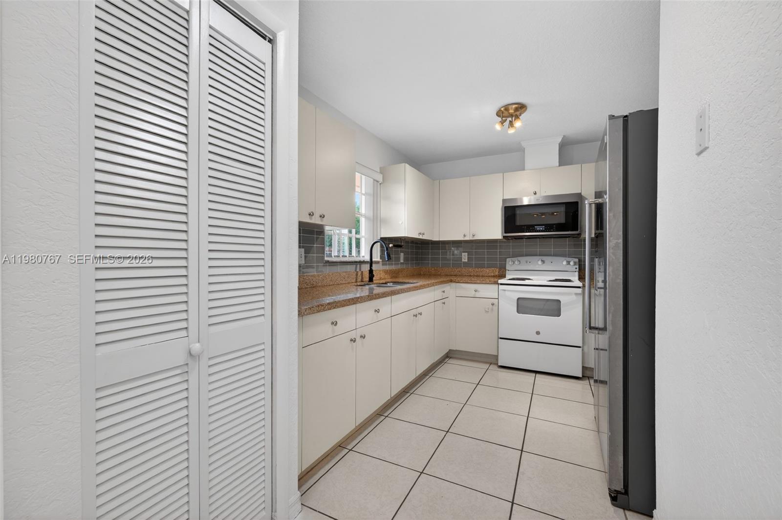 1700 Southwest 97th Avenue Miramar, FL 33025 - Photo 12 of 22