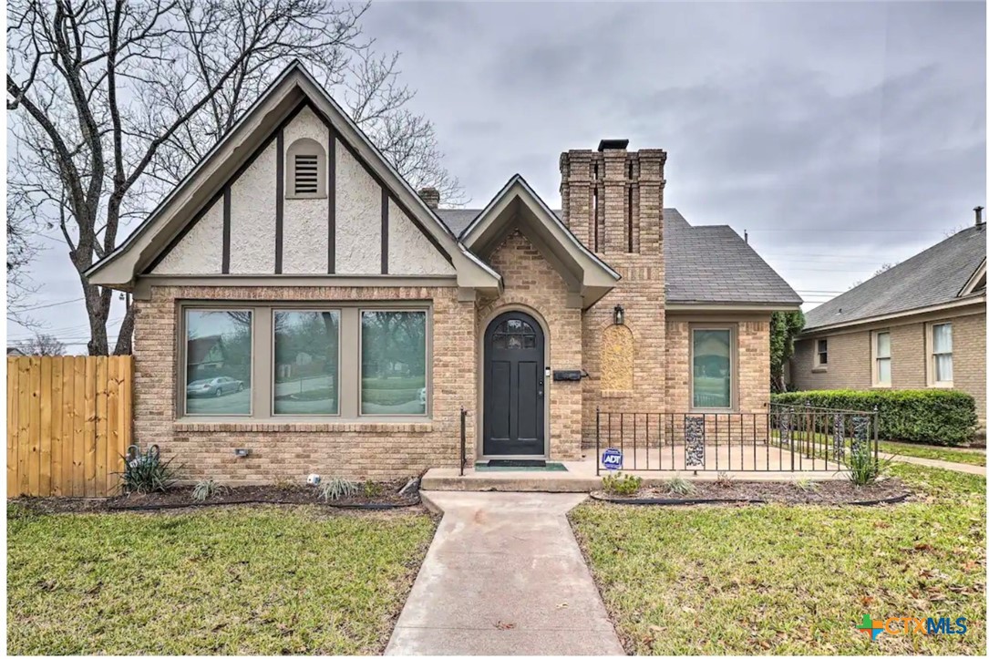 1419 North 5th Street Temple, TX 76501 - Photo 1 of 1 front view of a house with a yard