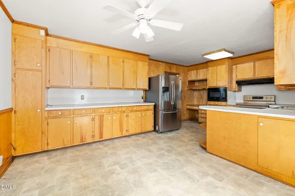 $329,900 | 2008 Brookrun Road, Henderson, NC 27536