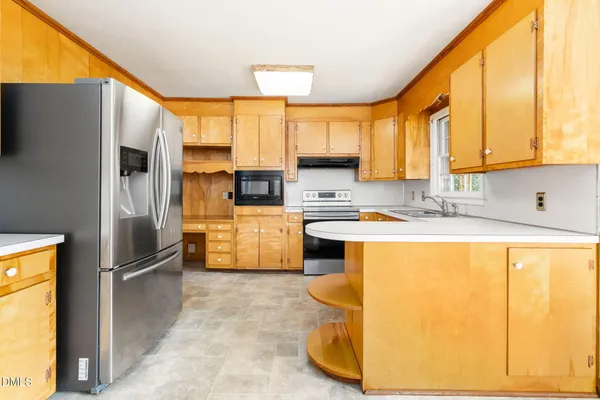 $329,900 | 2008 Brookrun Road, Henderson, NC 27536