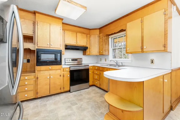 $329,900 | 2008 Brookrun Road, Henderson, NC 27536