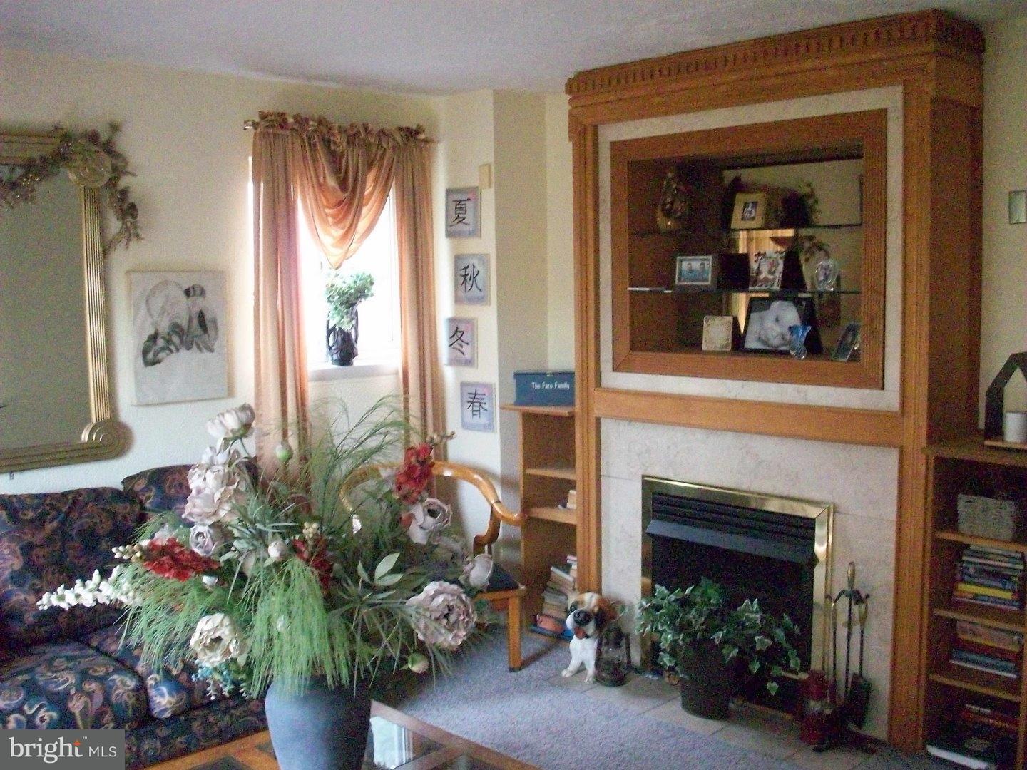 1026 Tomlinson Road Philadelphia, PA 19116 - Photo 4 of 18 Gallery Image 4