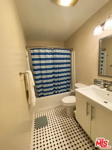 $869,000 | 23901 Civic Center Way, Unit 127, Malibu, CA 90265