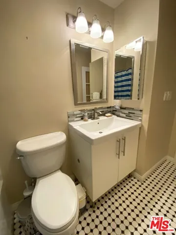 $869,000 | 23901 Civic Center Way, Unit 127, Malibu, CA 90265