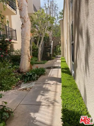 $869,000 | 23901 Civic Center Way, Unit 127, Malibu, CA 90265