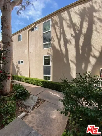 $869,000 | 23901 Civic Center Way, Unit 127, Malibu, CA 90265