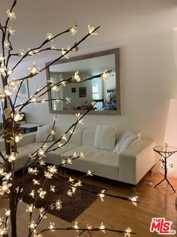 $869,000 | 23901 Civic Center Way, Unit 127, Malibu, CA 90265