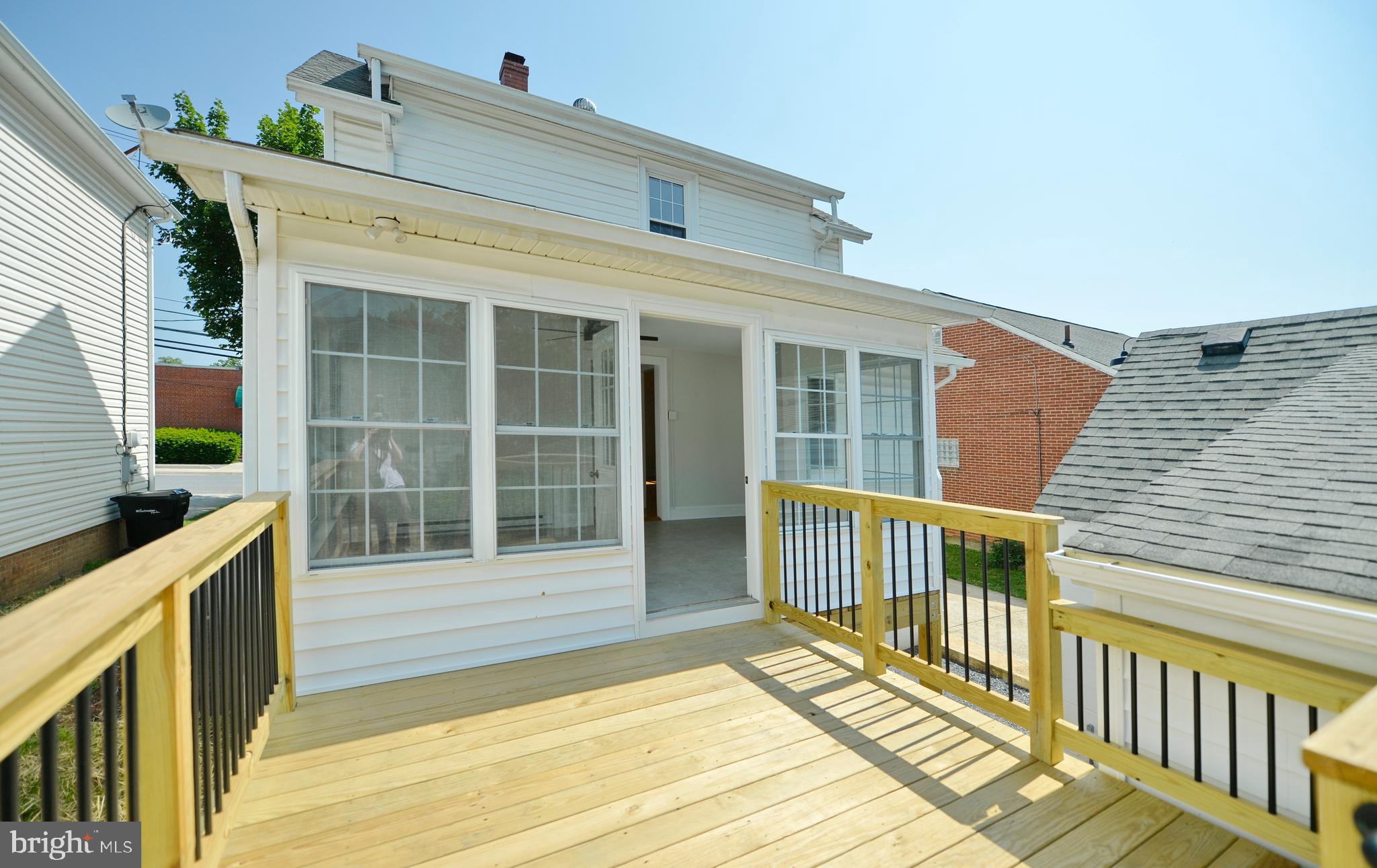 31 West Whitlock Avenue Winchester, VA 22601 - Photo 13 of 37 a view of a house with a balcony
