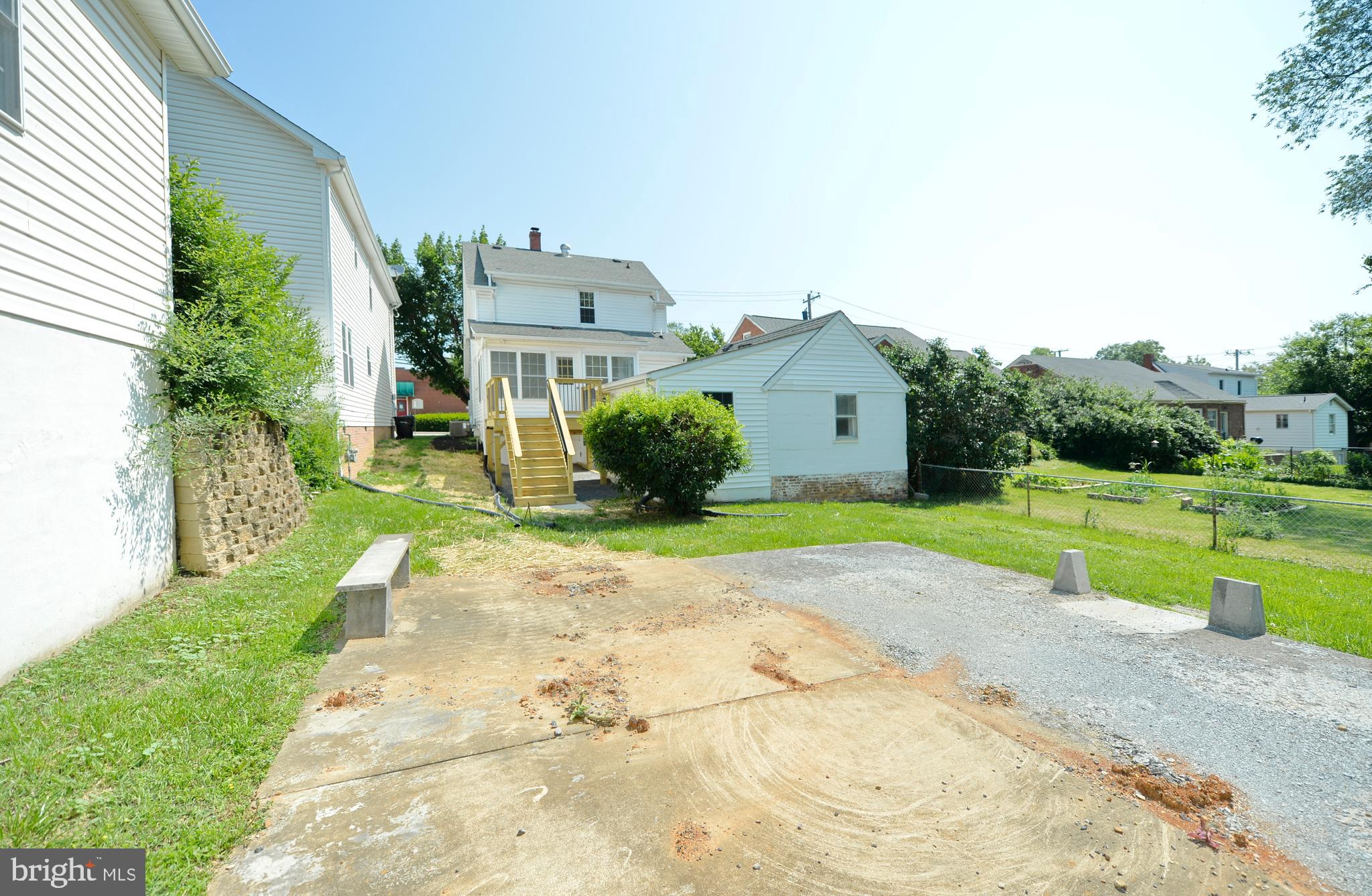 31 West Whitlock Avenue Winchester, VA 22601 - Photo 3 of 37 a house with a yard