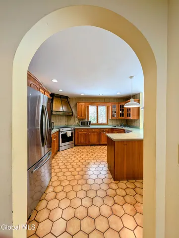 $739,000 | 48 Birch Road, Queensbury, NY 12845