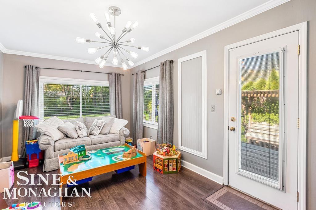 1075 Hawthorne Road Grosse Pointe, MI 48236 - Photo 12 of 39