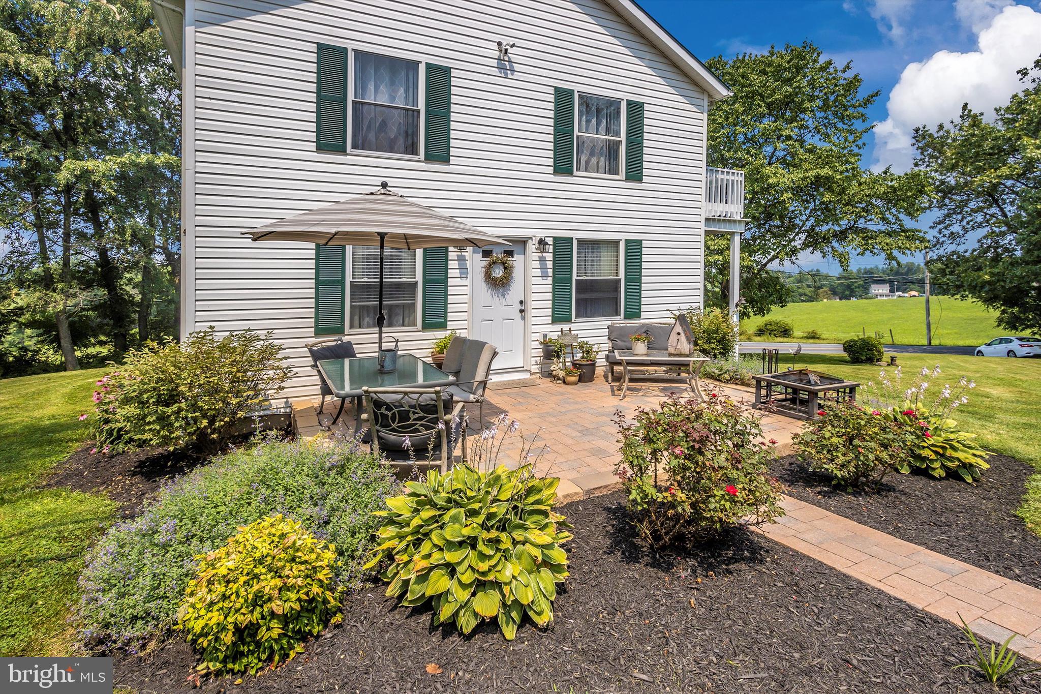 12223 Warner Road Keymar, MD 21757 - Photo 45 of 52 Fantastic landscaping.