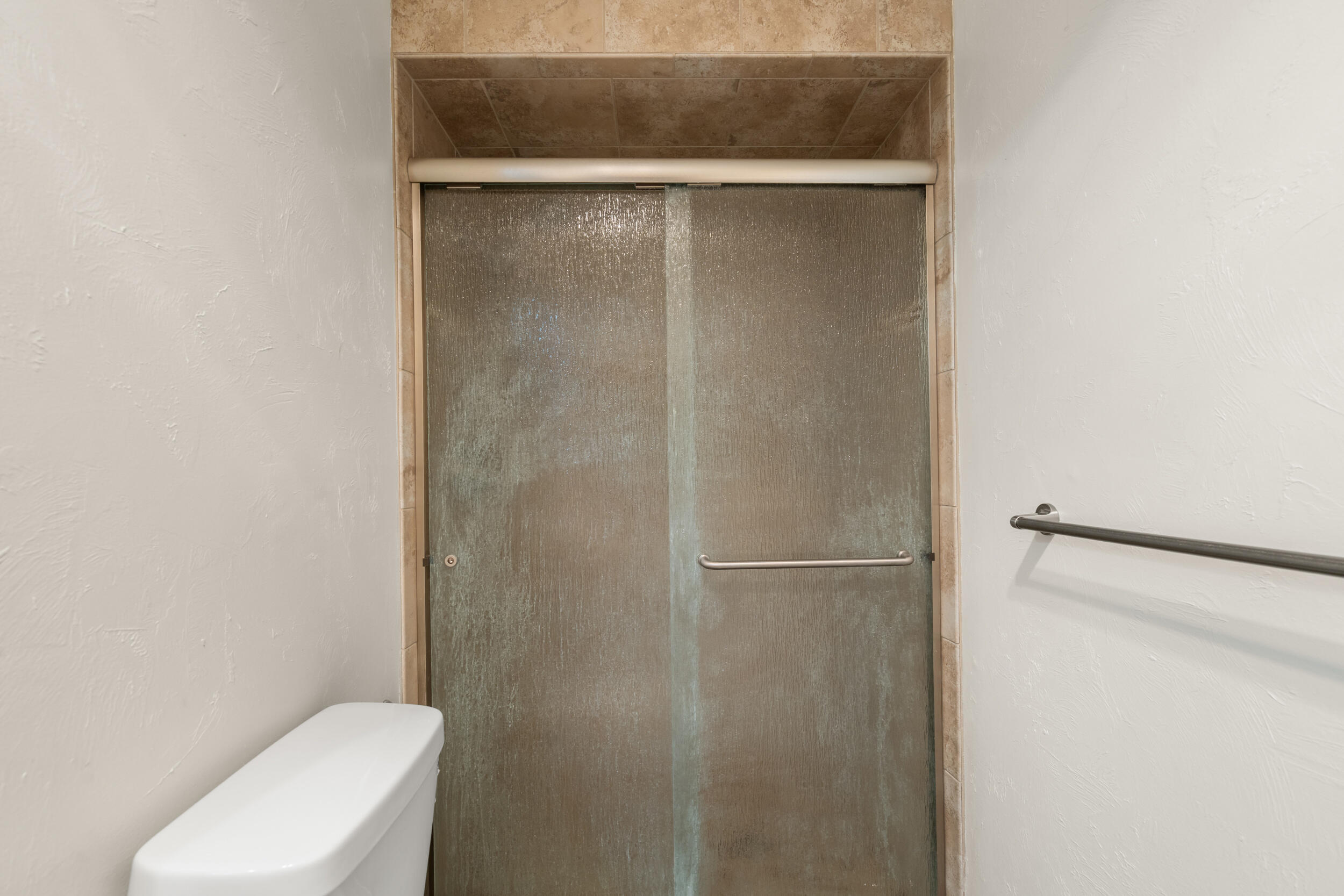 3583 Ross Lane Central Point, OR 97502 - Photo 26 of 52 a bathroom with a toilet and a shower