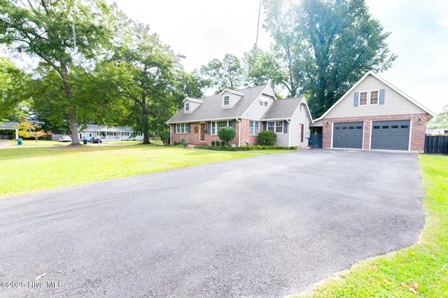 $339,000 | 818 Edgewood Drive, Jacksonville, NC 28540