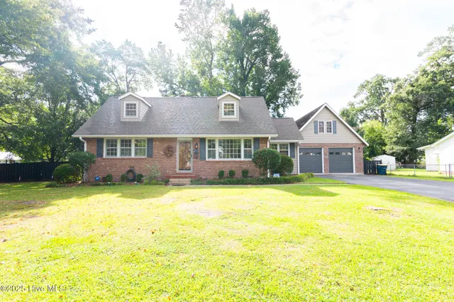 $339,000 | 818 Edgewood Drive, Jacksonville, NC 28540