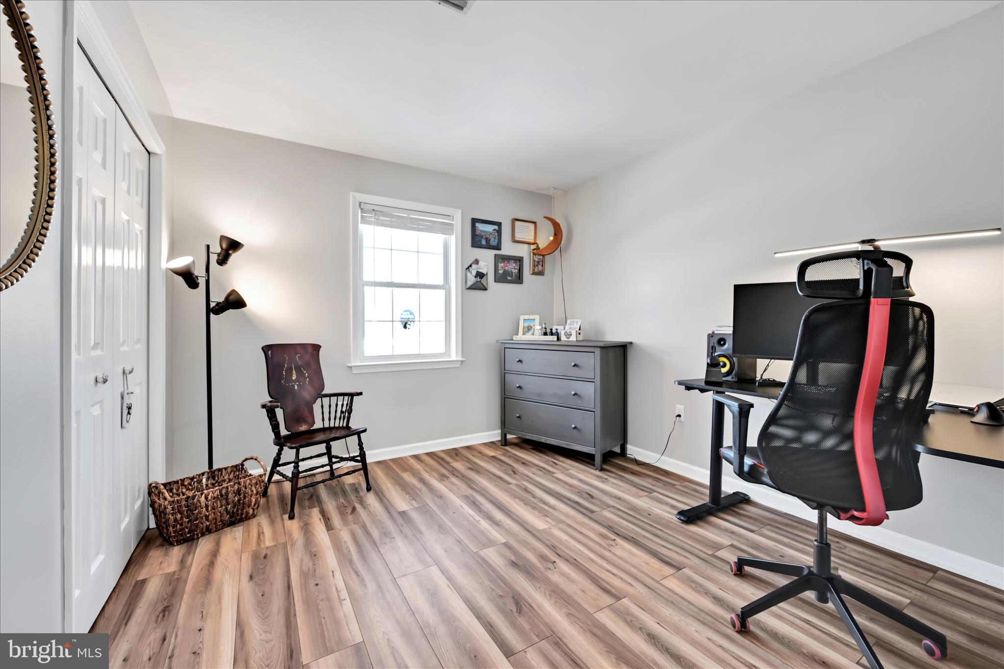 245 Dove Road Fredericksburg, PA 17026 - Photo 20 of 43 Office Room