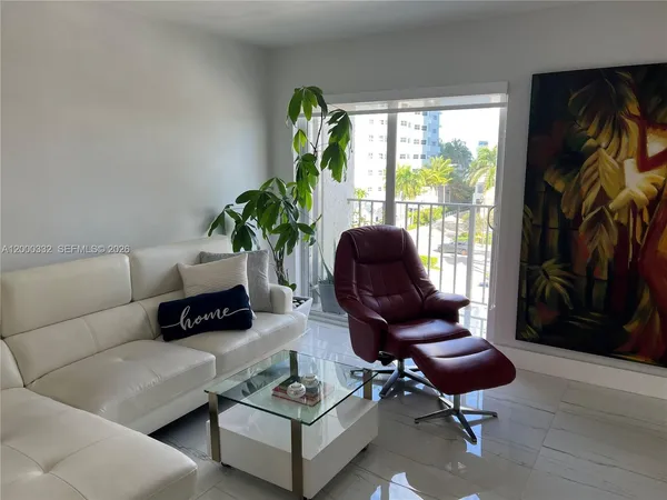 $2,750 | 6545 Indian Creek Drive, Unit 506, Miami Beach, FL 33141