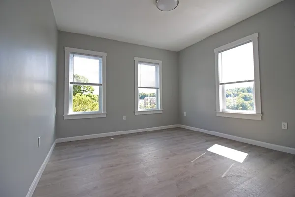 $990,000 | 125 Grove Street, Clinton, MA 01510
