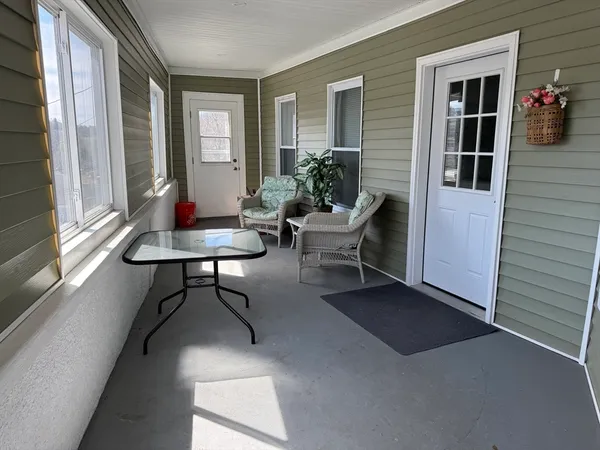 $990,000 | 125 Grove Street, Clinton, MA 01510