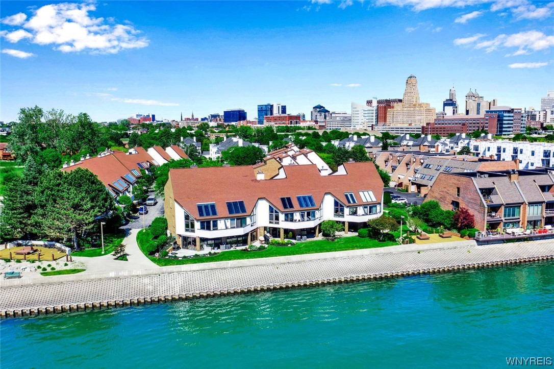 34 Harbour Pointe Common Buffalo, NY 14202 - Photo 2 of 45