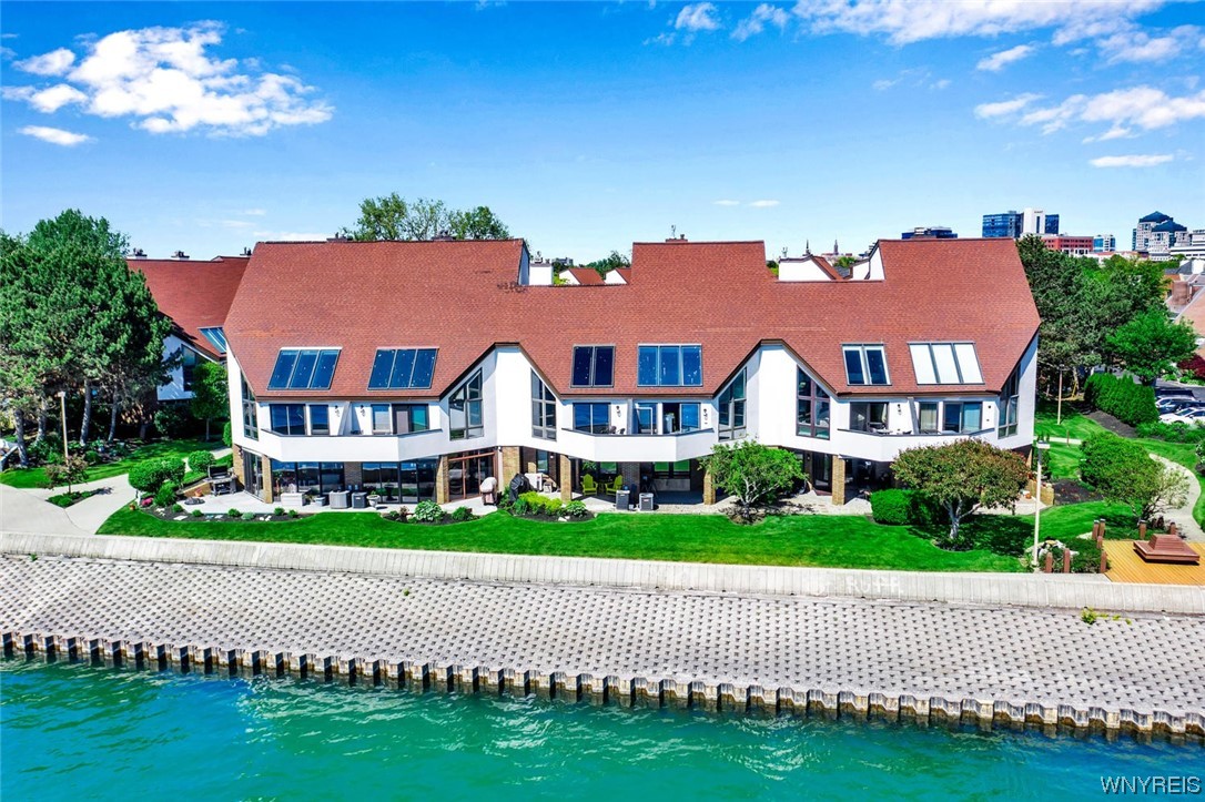 34 Harbour Pointe Common Buffalo, NY 14202 - Photo 3 of 45