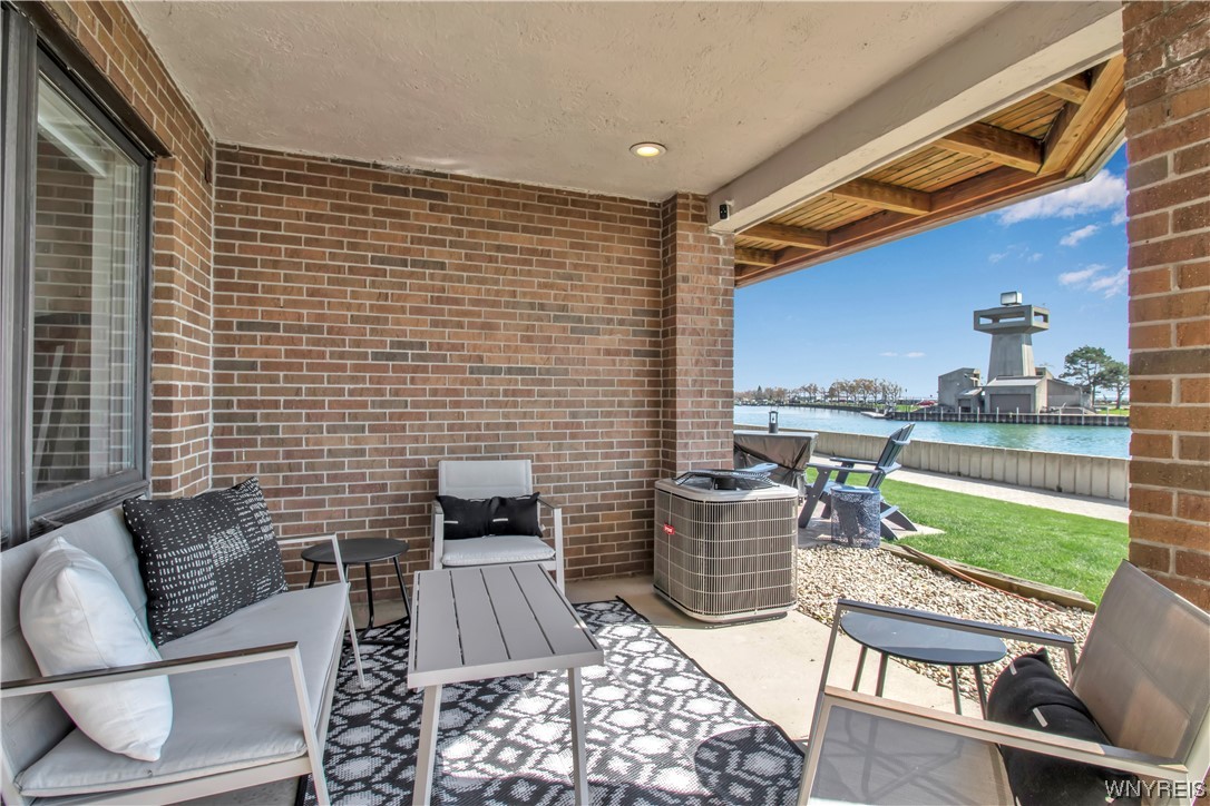 34 Harbour Pointe Common Buffalo, NY 14202 - Photo 37 of 45