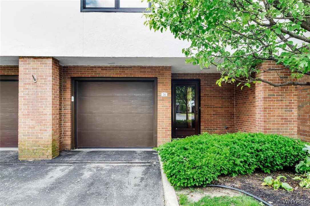 34 Harbour Pointe Common Buffalo, NY 14202 - Photo 4 of 45