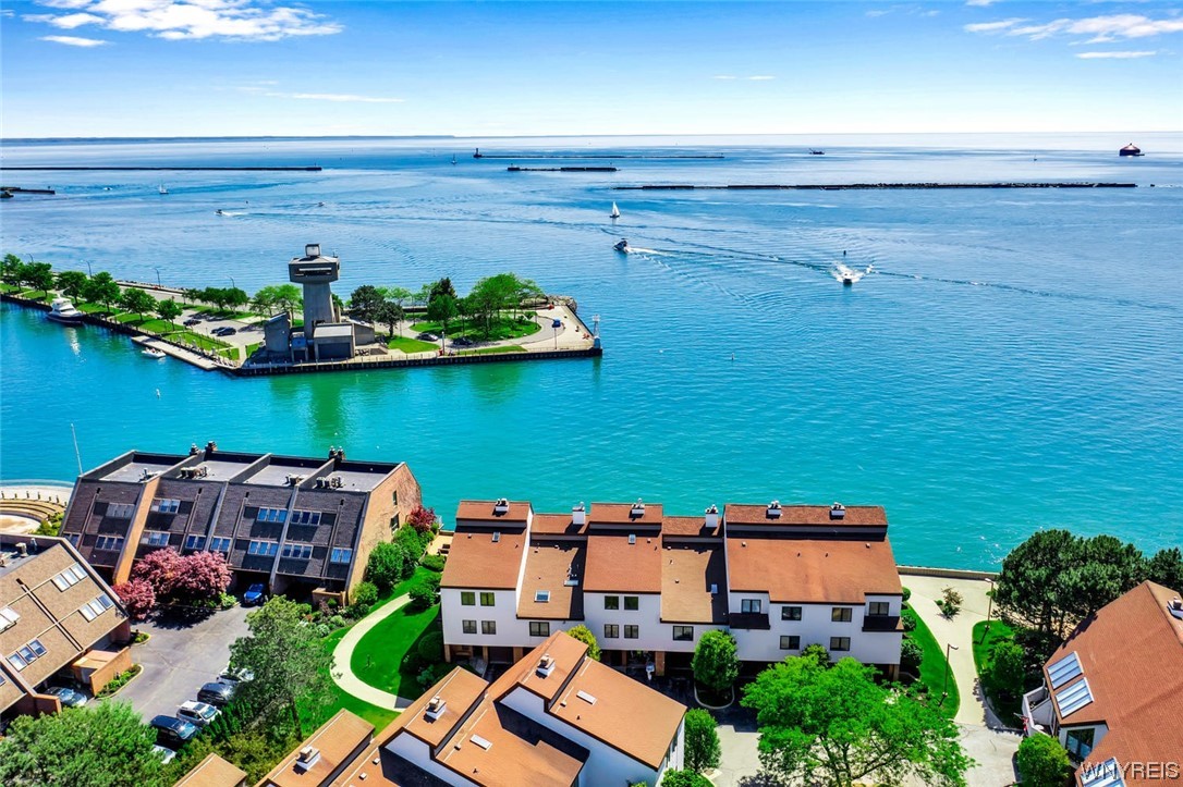 34 Harbour Pointe Common Buffalo, NY 14202 - Photo 41 of 45