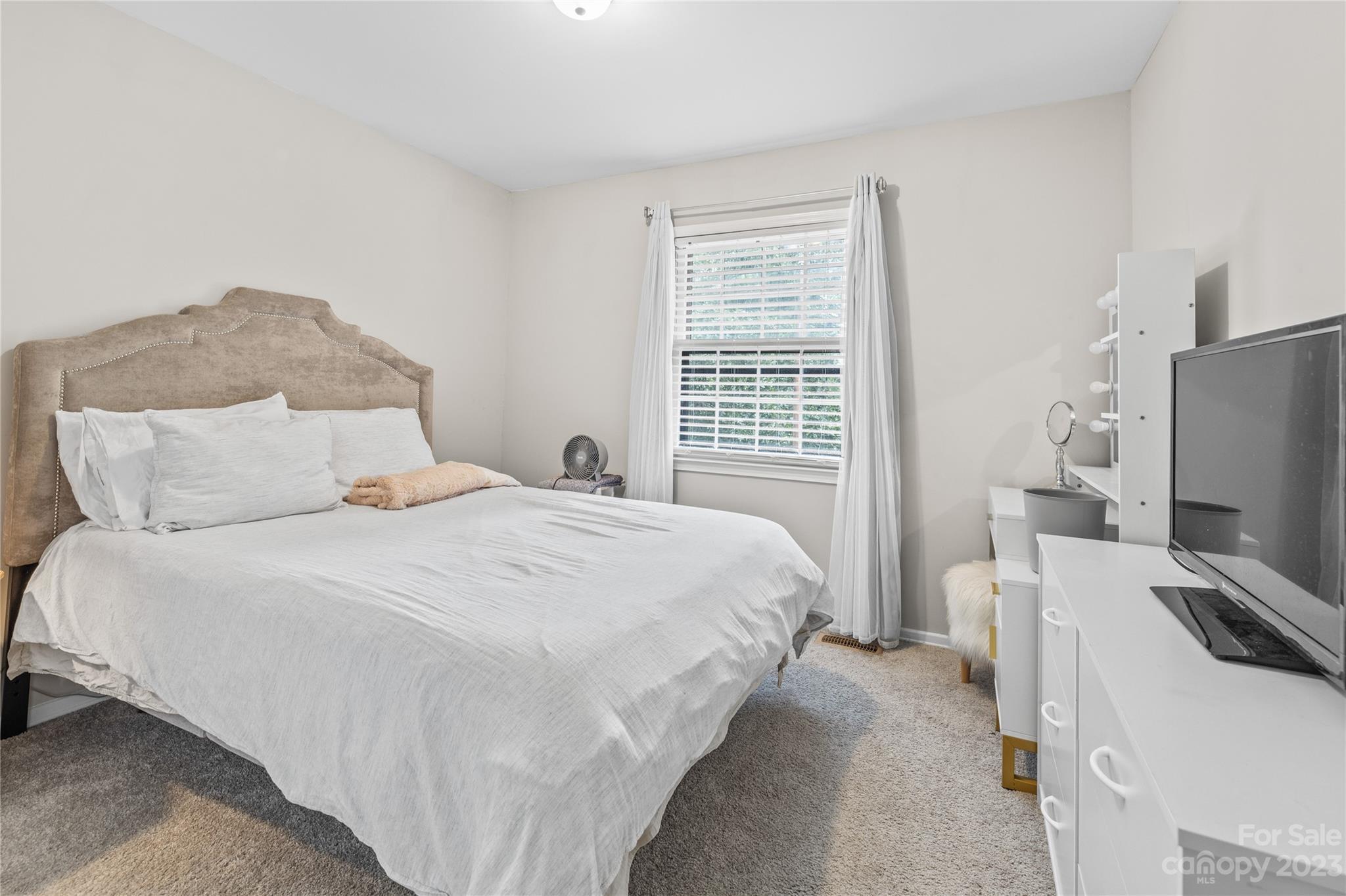 8410 Knights Bridge Road Charlotte, NC 28210 - Photo 14 of 20 Gallery Image 14