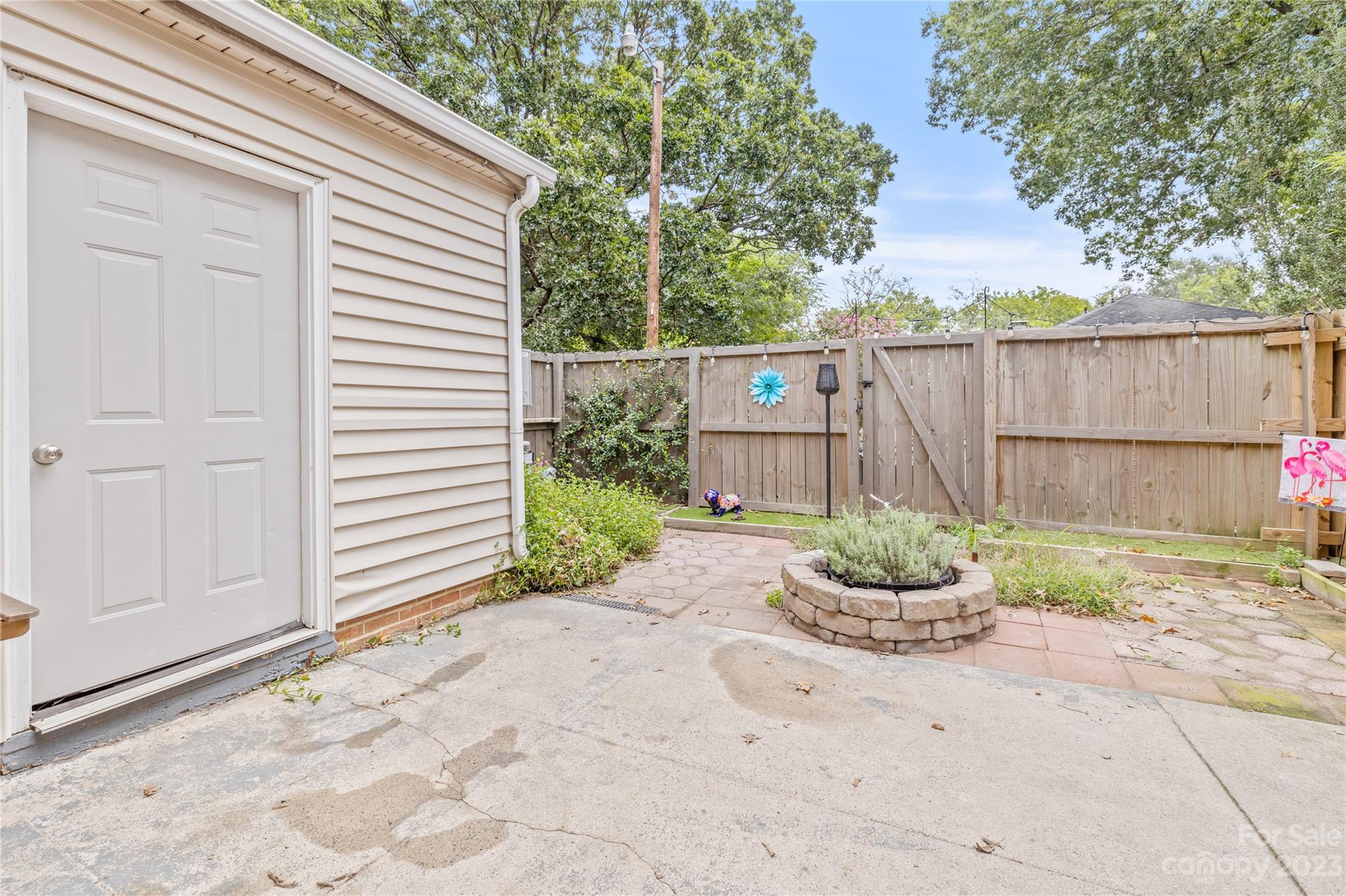 8410 Knights Bridge Road Charlotte, NC 28210 - Photo 17 of 20 Gallery Image 17