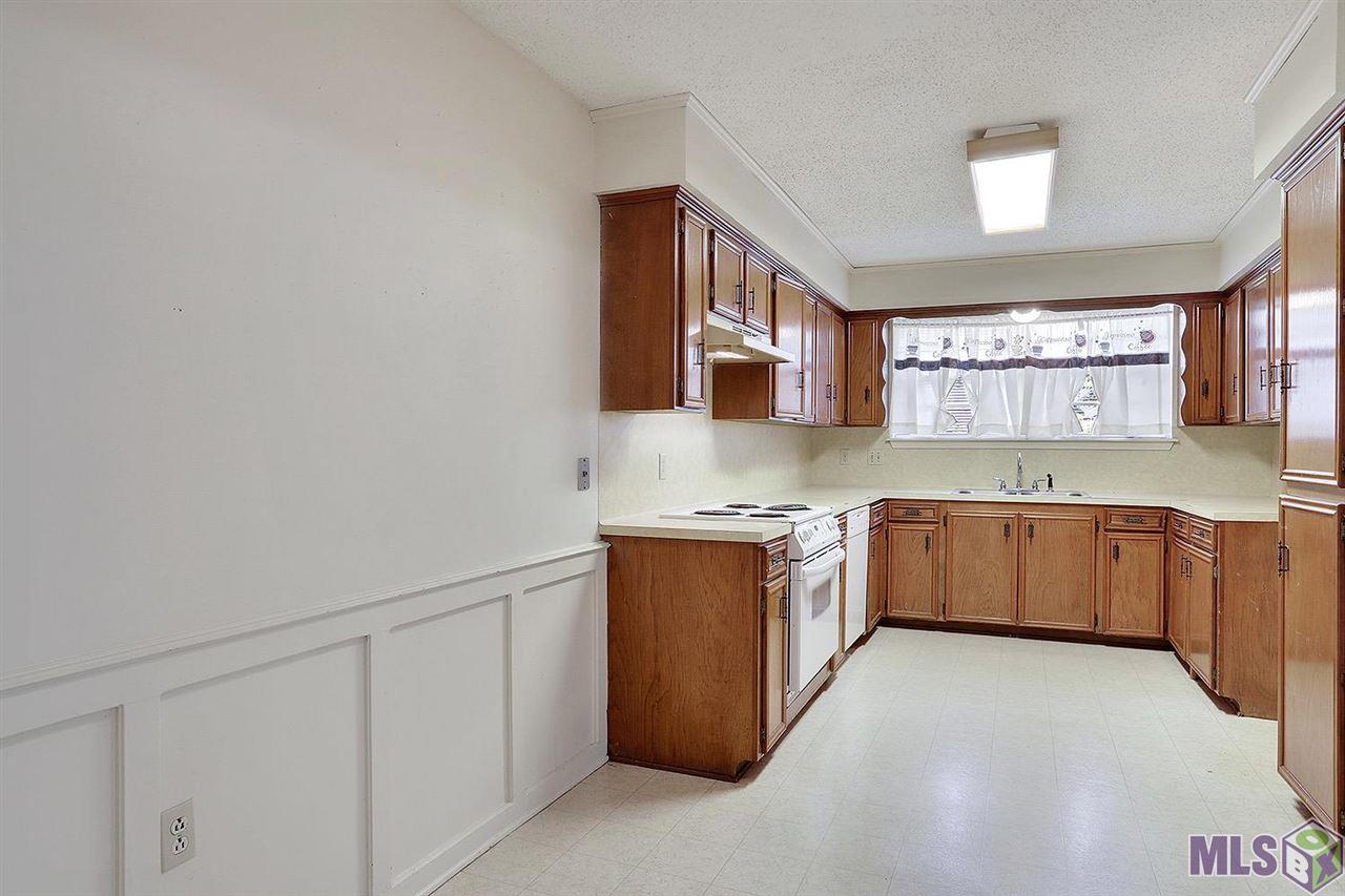 1889 Stonegate Court Baton Rouge, LA 70815 - Photo 5 of 10