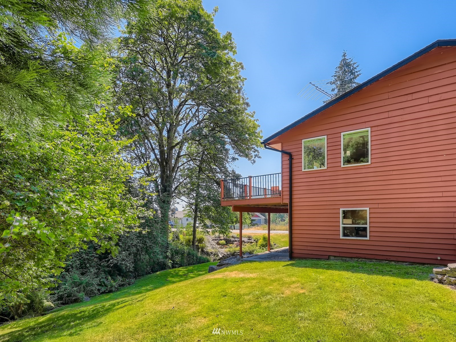 904 9th Street Snohomish, WA 98290 - Photo 29 of 40 a view of a house with a yard