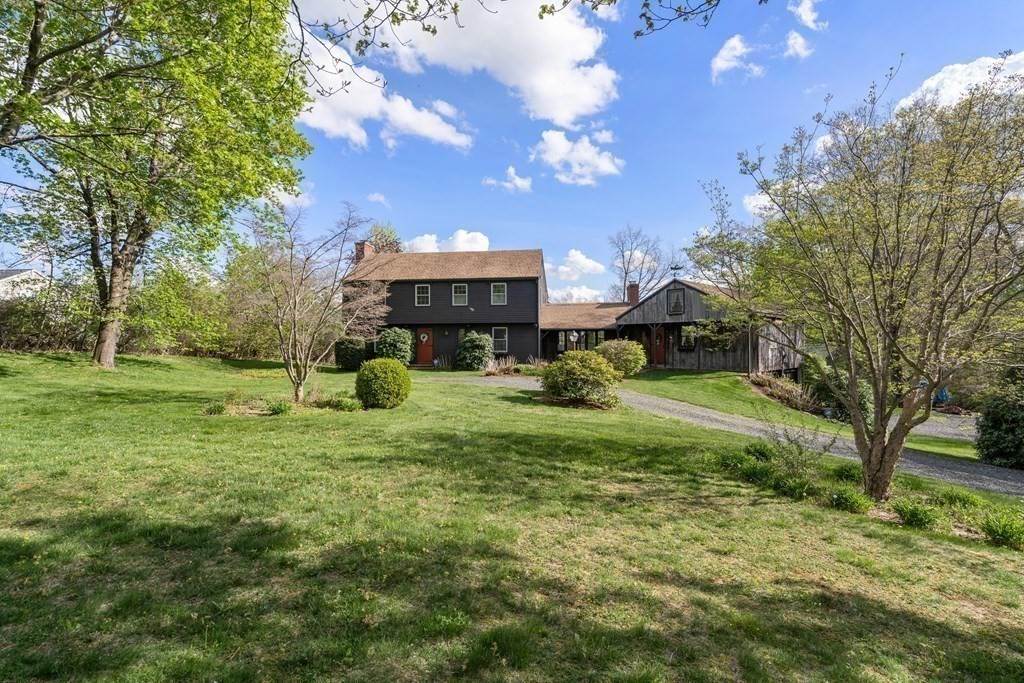 12 McGilpin Road Sturbridge, MA 01566 - Photo 3 of 40 Gallery Image 3