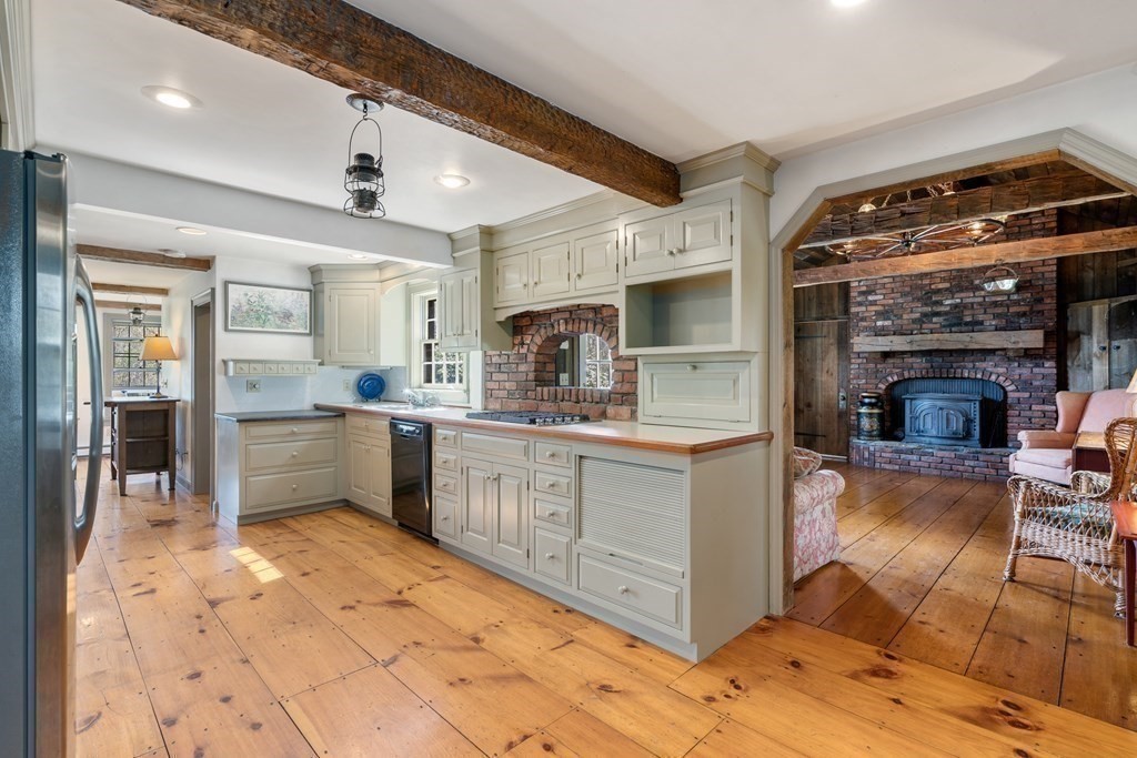 12 McGilpin Road Sturbridge, MA 01566 - Photo 9 of 40 Gallery Image 9