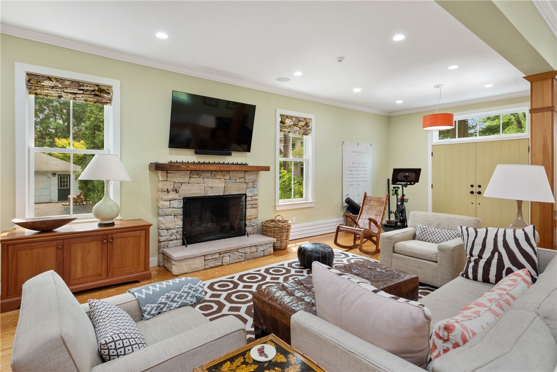 28 Alfred Drowne Road Barrington, RI 02806 - Photo 25 of 49 Huge great room with fireplace