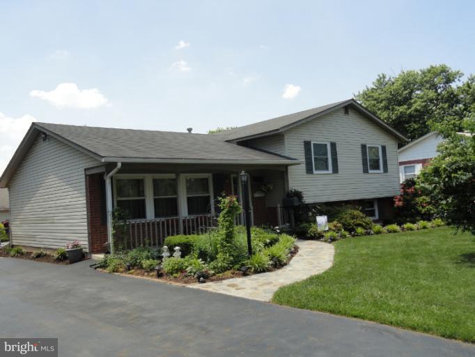 707 West Church Road Sterling, VA 20164 - Photo 17 of 17 Exterior (Front)