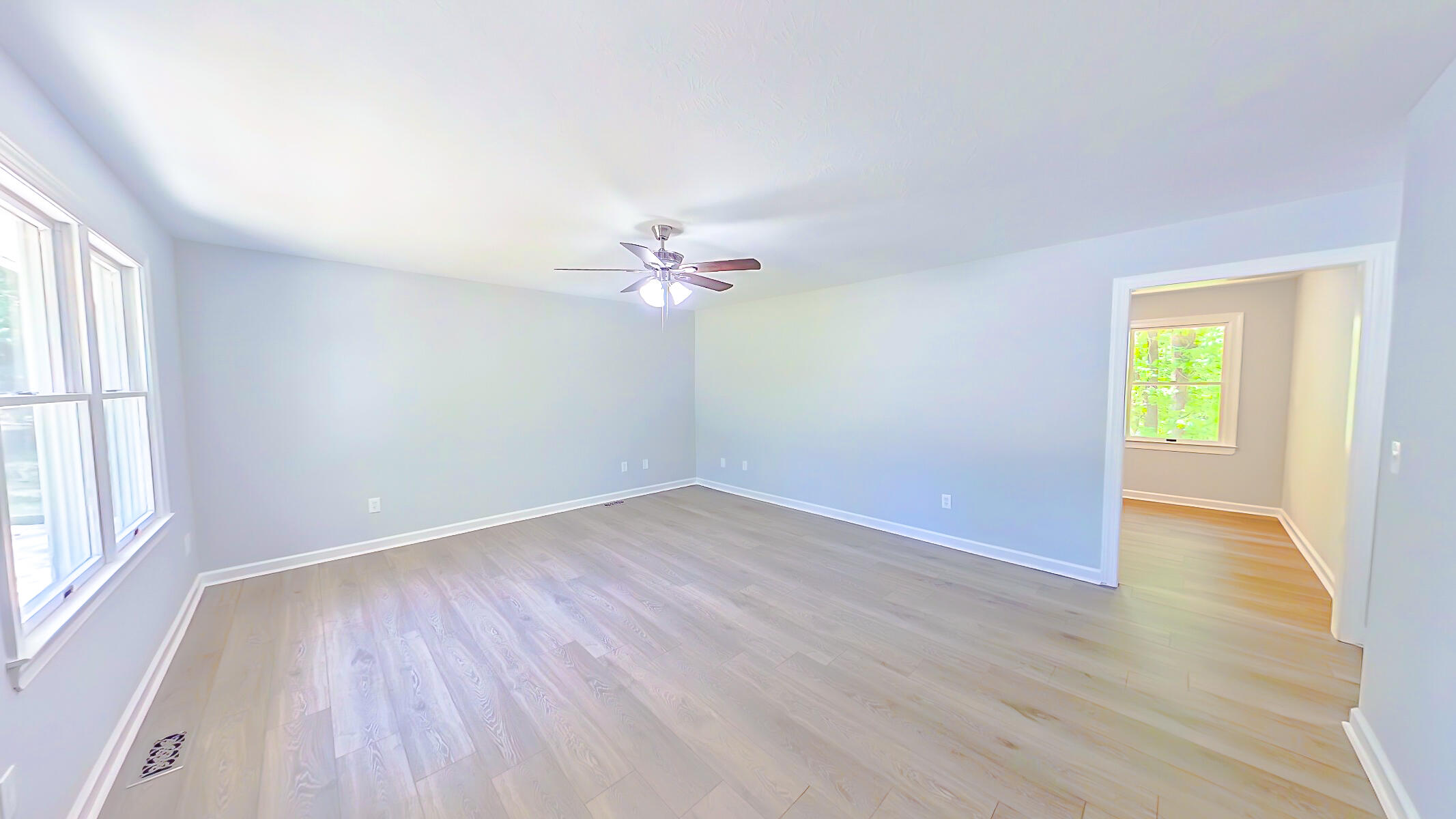 406 Crystal Loop McCormick, SC 29835 - Photo 12 of 14 Living Room