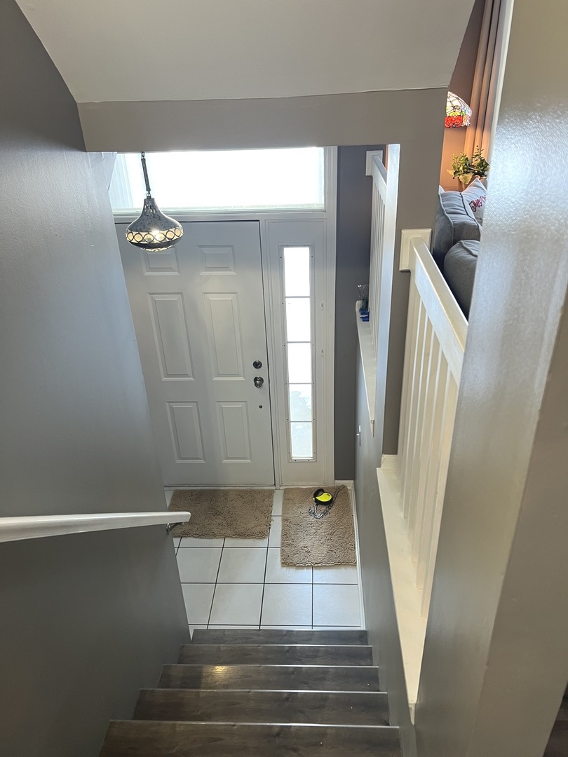 2233 Dawson Lane Algonquin, IL 60102 - Photo 22 of 52 a view of staircase with white walls