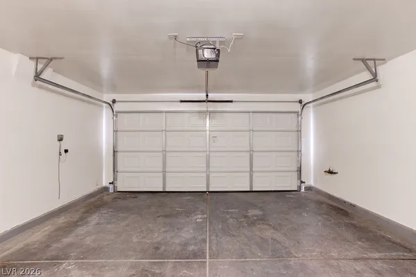 $2,000 | 6540 East Slate Springs Court, Las Vegas, NV 89122