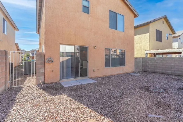 $2,000 | 6540 East Slate Springs Court, Las Vegas, NV 89122