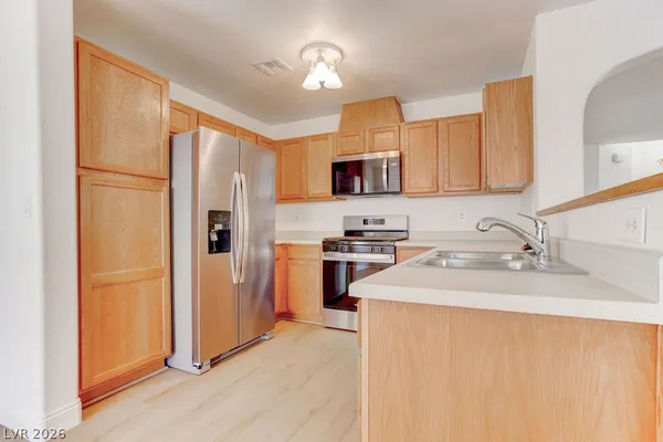 $2,000 | 6540 East Slate Springs Court, Las Vegas, NV 89122