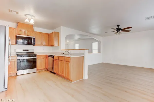 $2,000 | 6540 East Slate Springs Court, Las Vegas, NV 89122