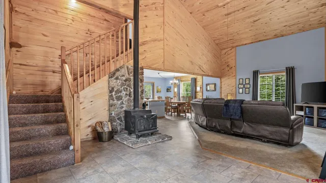 a view of entryway and hall