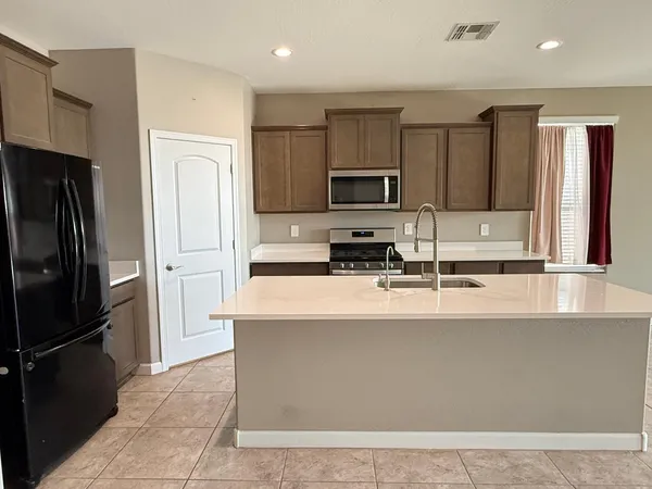 $1,950 | 8491 West Springfield Way, Florence, AZ 85132