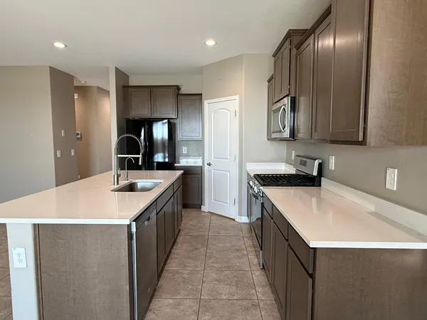 $1,950 | 8491 West Springfield Way, Florence, AZ 85132