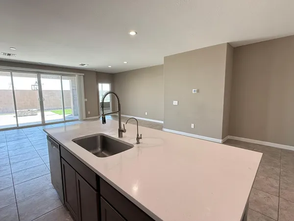 $1,950 | 8491 West Springfield Way, Florence, AZ 85132