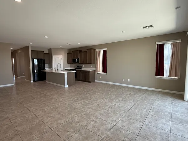 $1,950 | 8491 West Springfield Way, Florence, AZ 85132